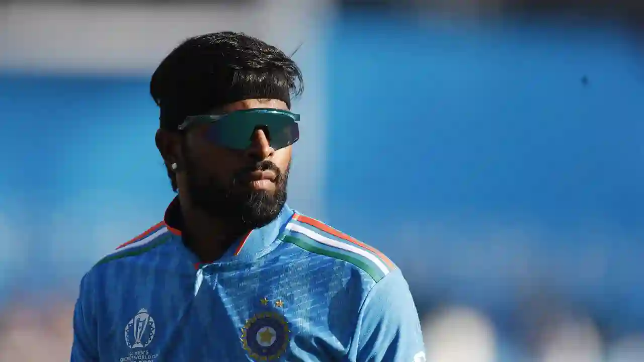 'Hardik Pandya Kya Chaand Se Utar Ke Aaya Hai? BCCI Should Threaten Him'-Praveen Kumar